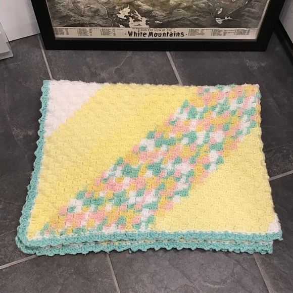 Homemade Crocheted Baby Blanket Small Throw Spring Pastel Nursery Accent 40”x30” - Picture 10 of 10